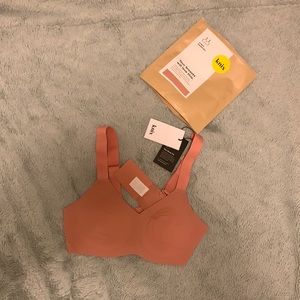 Knix Padded V-Neck Bra - Wide Strap